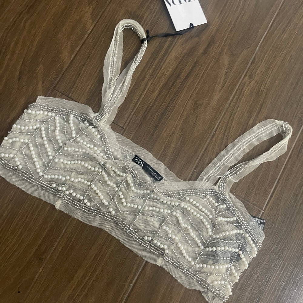 - Zara peal jewelry cropped top🔥🔥🔥🔥